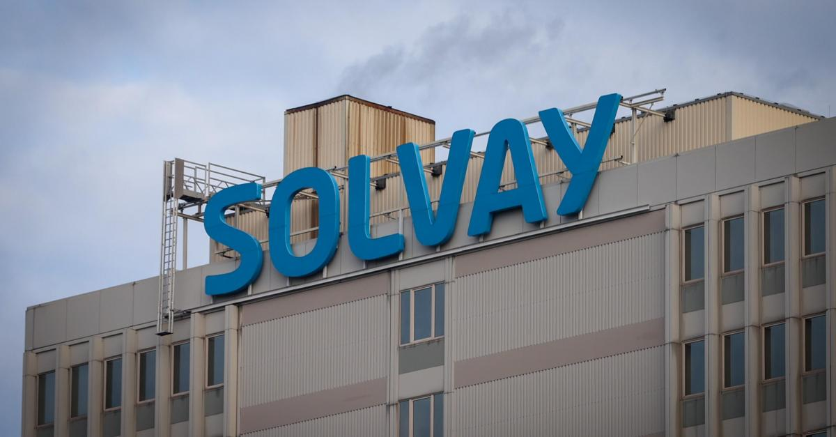 Panoramatická analýza průmyslového řetězce speciálních inženýrských plastů: Technické bariéry a příležitosti na sto-miliardu trhu