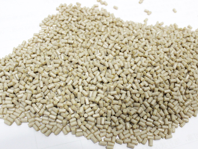 PAI: Špičkový plastický výkon při 260 °C